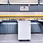 Ima Schelling focuses on second-hand machines